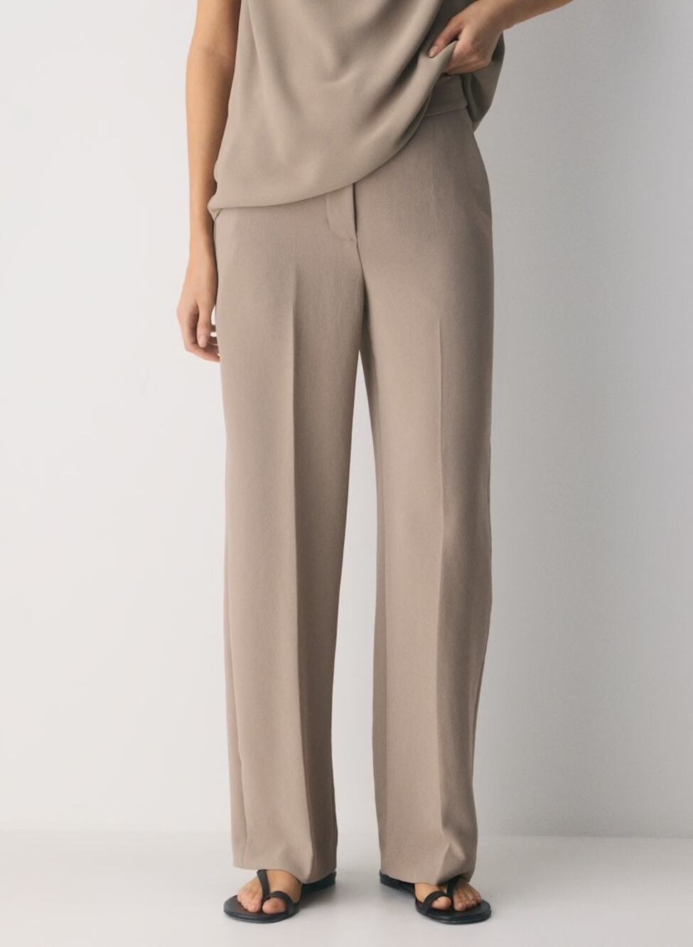 Aritzia The Limitless Pant High-rise wide-leg Japanese crepe trousers size 2